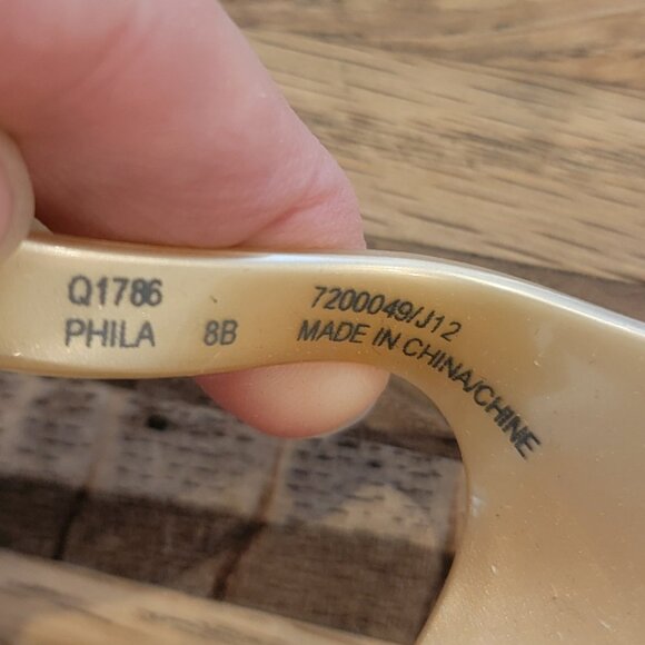 NWOT Coach Phila Golden Champagne T Strap Thong Jelly Sandals - Picture 9 of 15